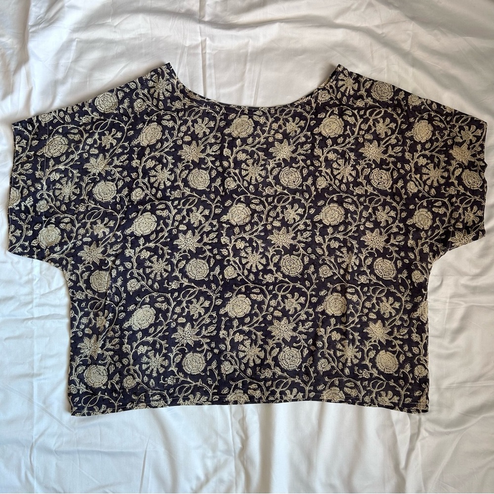 COPY - Maelu blue Harlow floral box top viola print size medium boho hippie